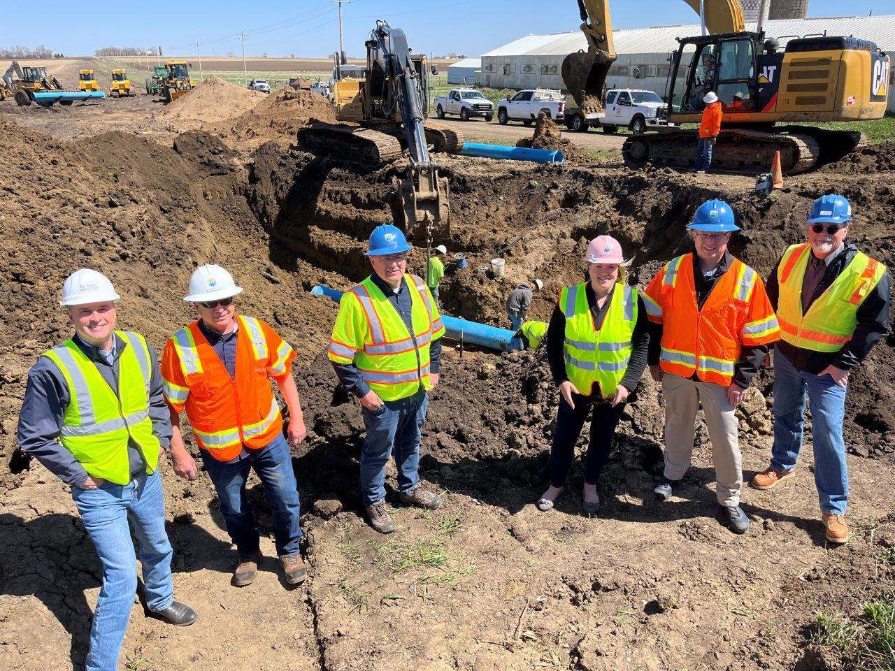 BUREAU OF RECLAMATION OFFICIALS TOUR IOWA CONSTRUCTION - Lewis and ...